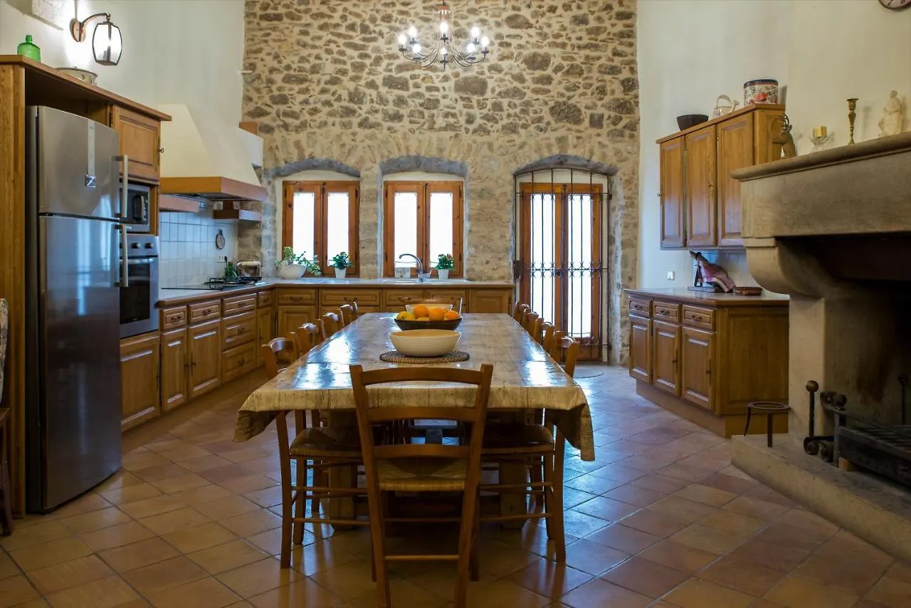 Villa Mas Soles Parlava